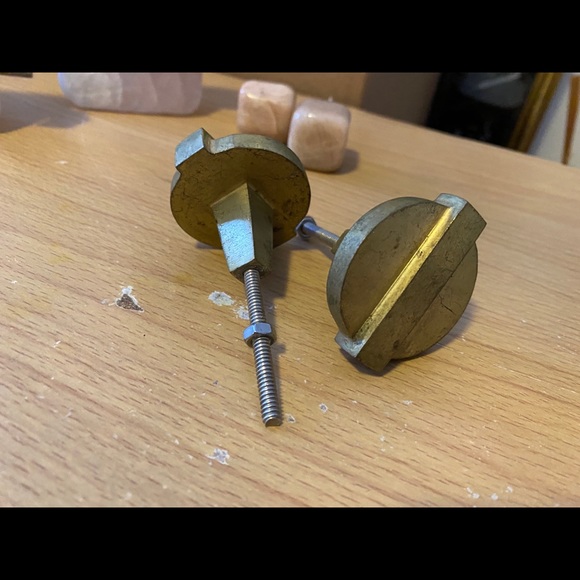 Brass knobs - Picture 2 of 2